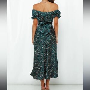 Hello Molly off shoulder leopard dress